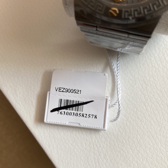 I didn’t like it so I would like to resell it - Picture 6 of 6